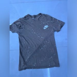 Nike sports graphic tee